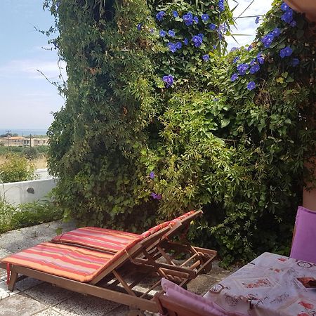 Melina'S Apartments Kalavarda ภายนอก รูปภาพ
