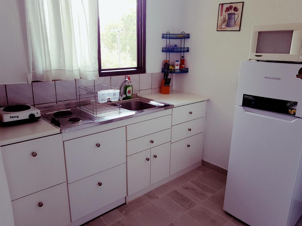 Melina'S Apartments Kalavarda ภายนอก รูปภาพ