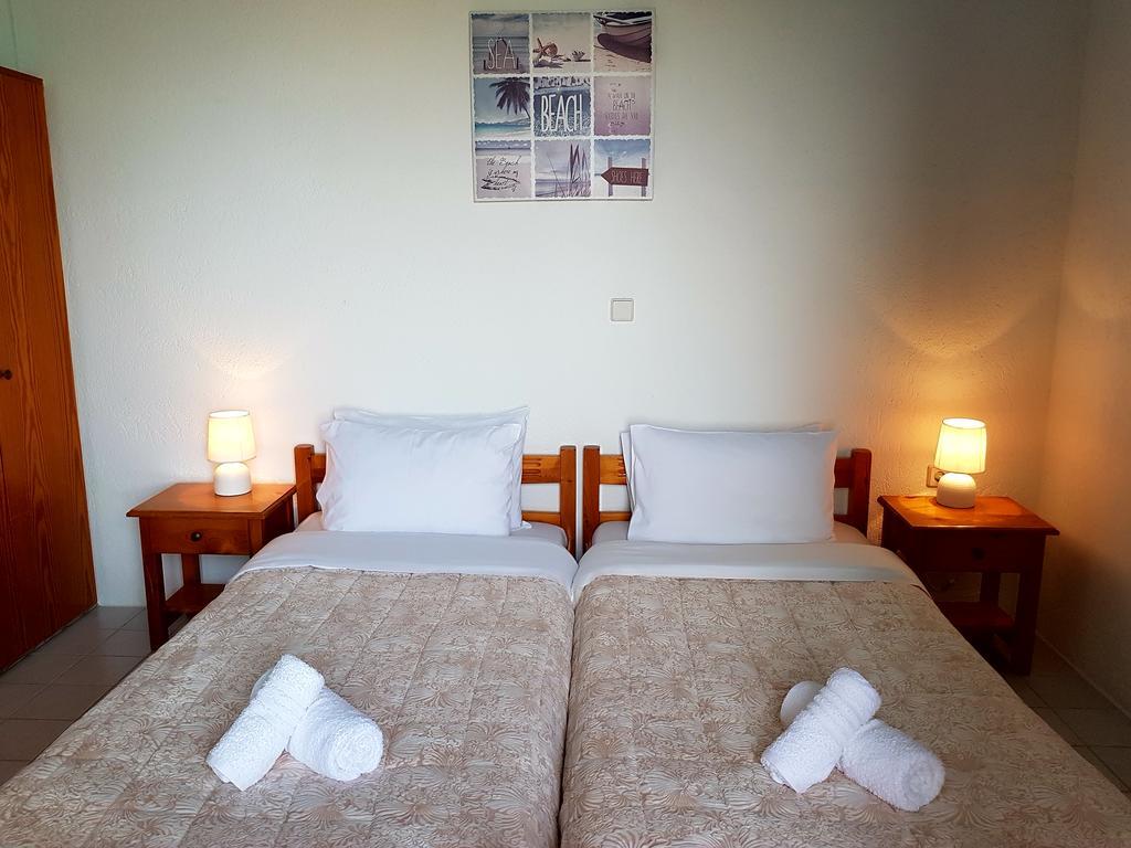 Melina'S Apartments Kalavarda ภายนอก รูปภาพ