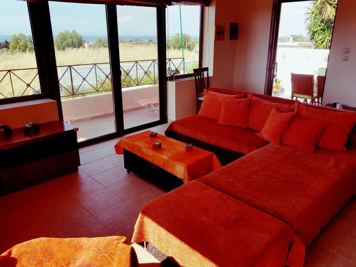 Melina'S Apartments Kalavarda ภายนอก รูปภาพ