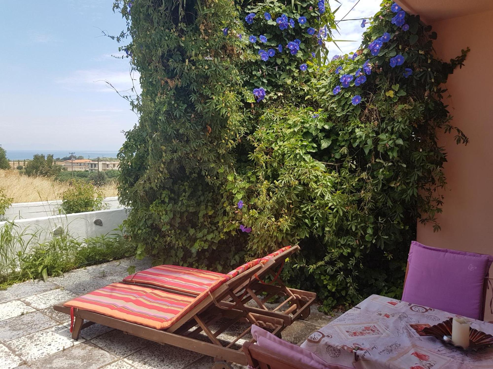 Melina'S Apartments Kalavarda ภายนอก รูปภาพ