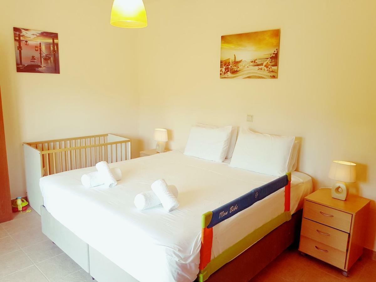 Melina'S Apartments Kalavarda ภายนอก รูปภาพ