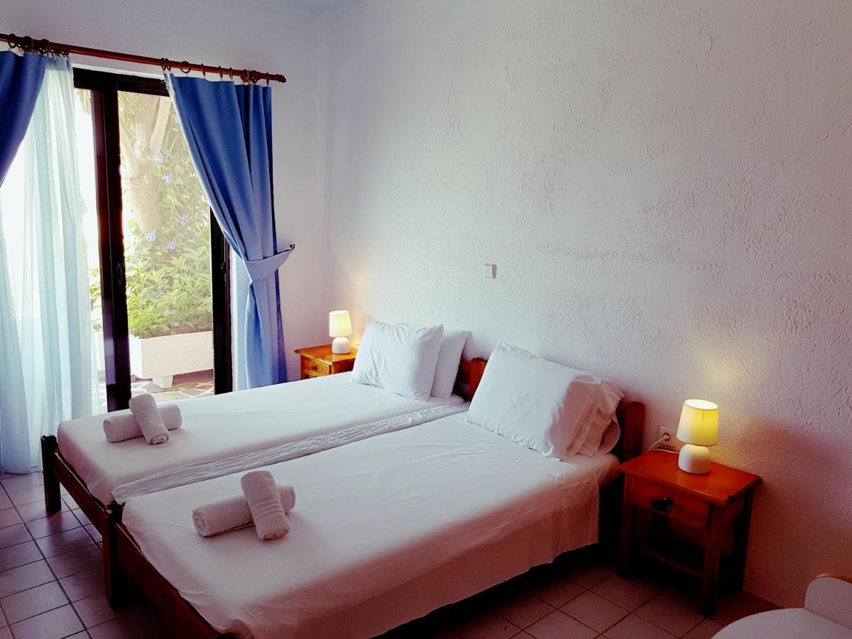 Melina'S Apartments Kalavarda ภายนอก รูปภาพ